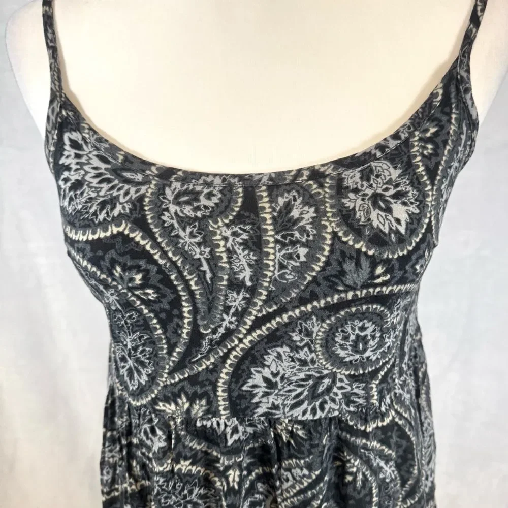 Gray black and mocha paisley print tiered babydoll dress size XS